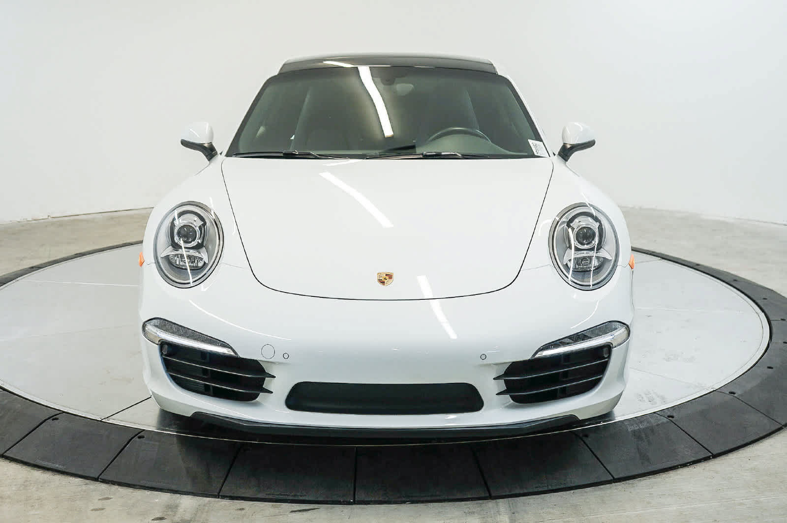 Certified 2016 Porsche 911 Carrera RWD image 6