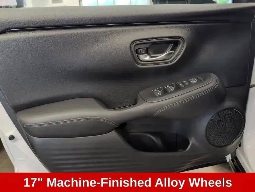 Used 2024 Honda HR-V EX-L image 40
