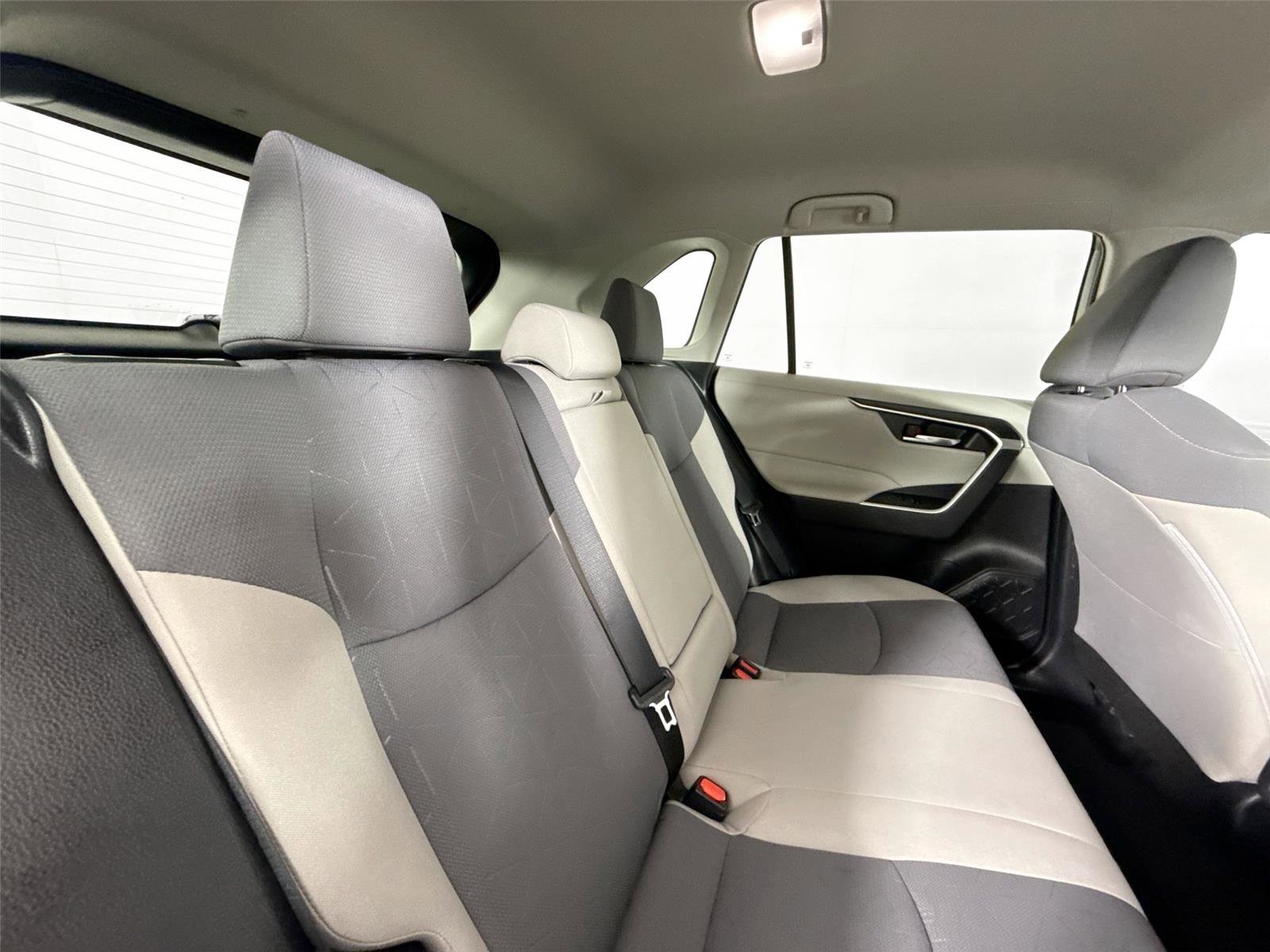 Certified 2022 Toyota RAV4 XLE image 40