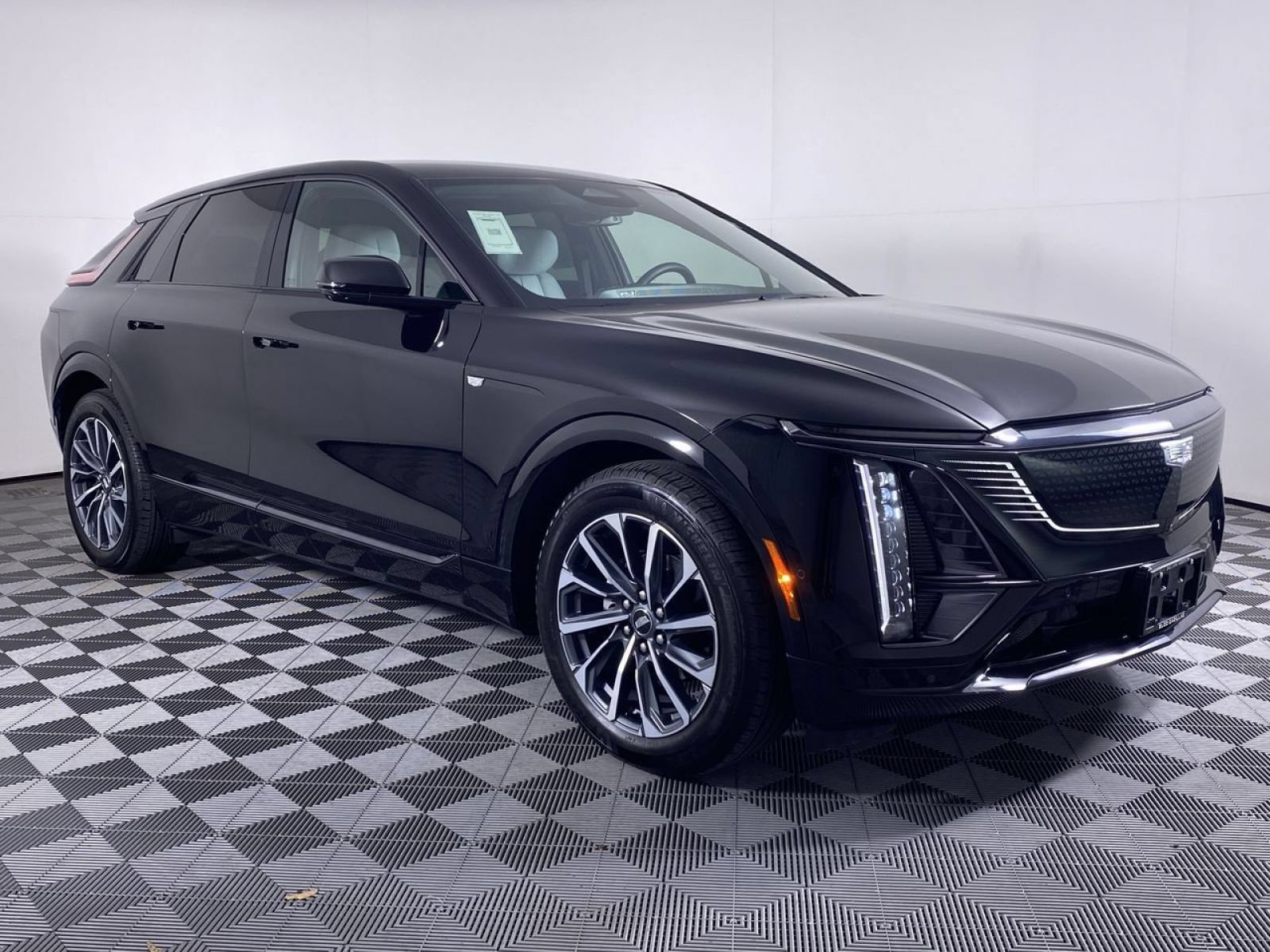 Certified 2024 Cadillac Lyriq Sport AWD/4WD image 20