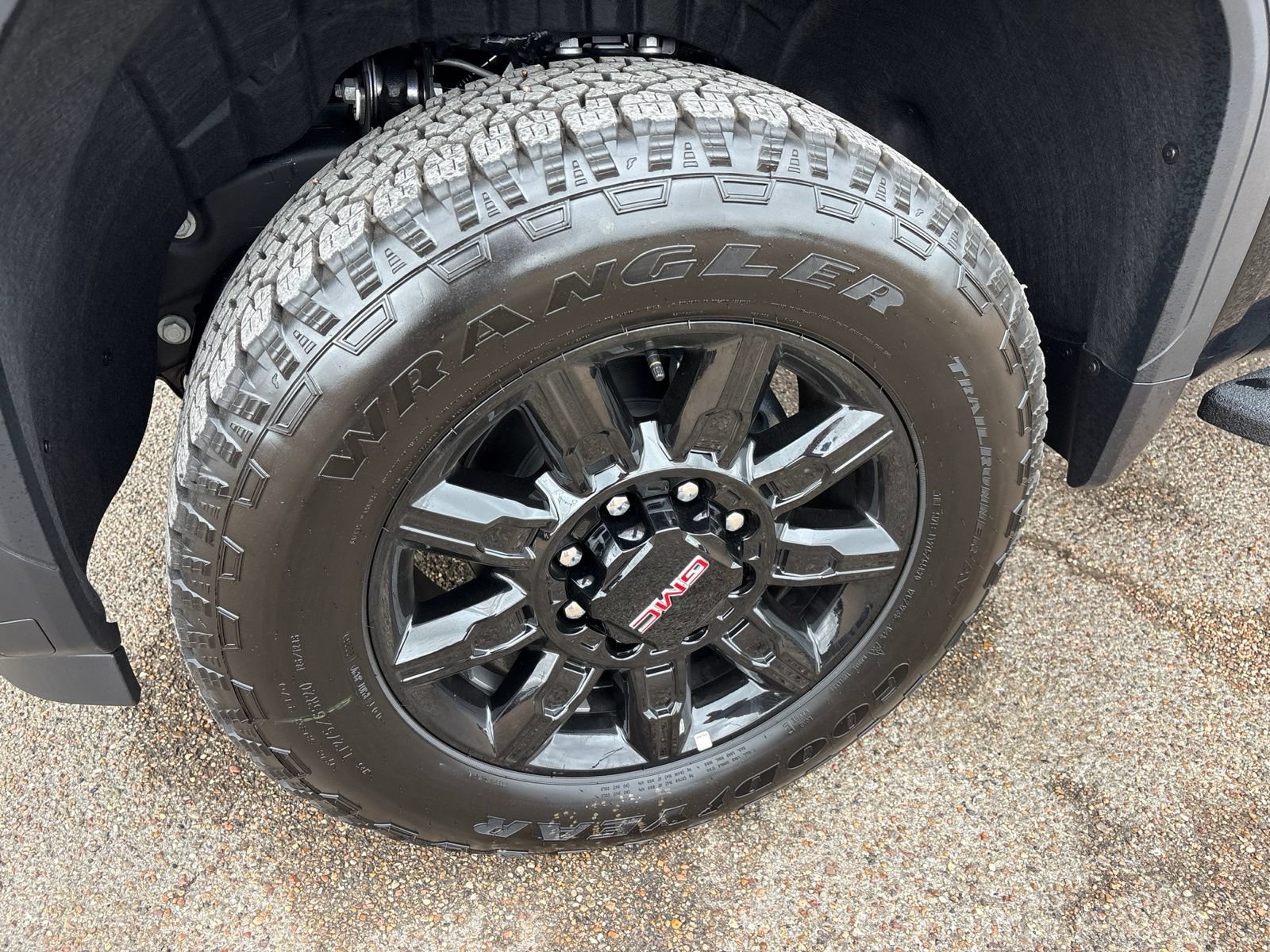 New 2026 GMC Sierra 2500 AT4 w/ AT4 Premium Plus Package AWD/4WD image 36