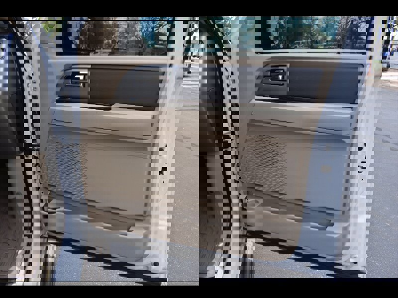 Used 2013 Ford Expedition EL XLT image 39