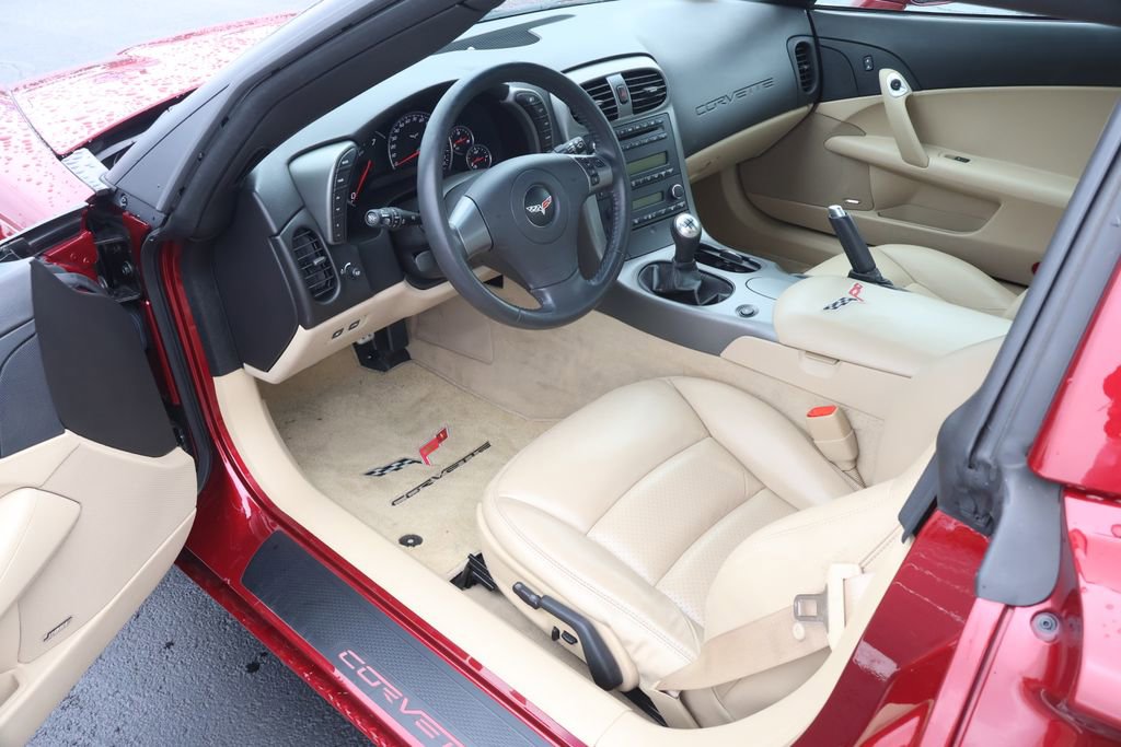 Used 2007 Chevrolet Corvette Coupe w/ Preferred Equipment Group RWD image 10