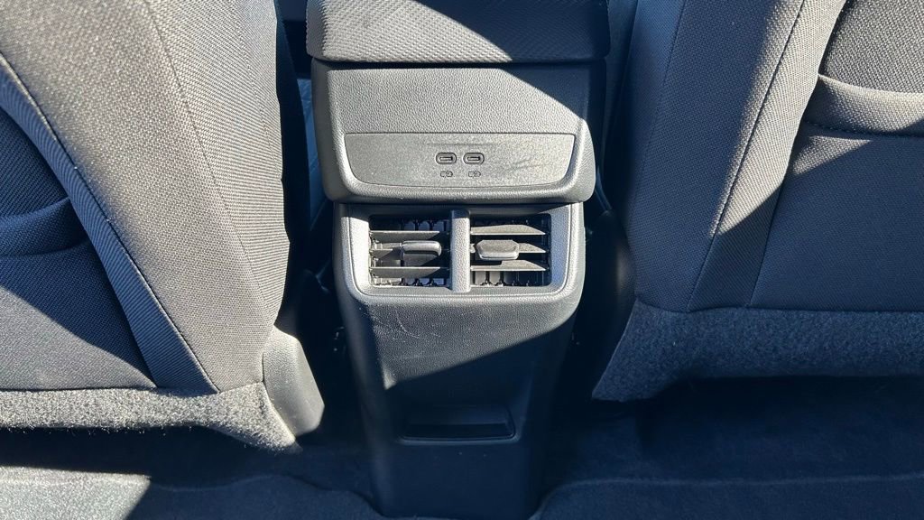 Used 2025 Chevrolet Equinox LT image 18