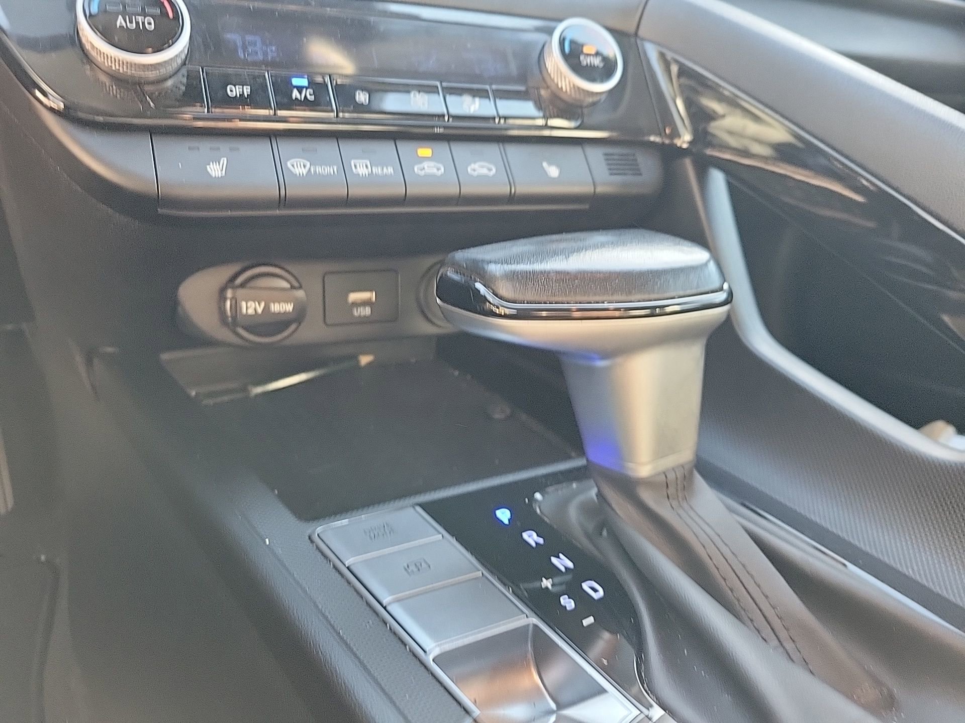 Used 2023 Hyundai Elantra SEL w/ Convenience Package image 27