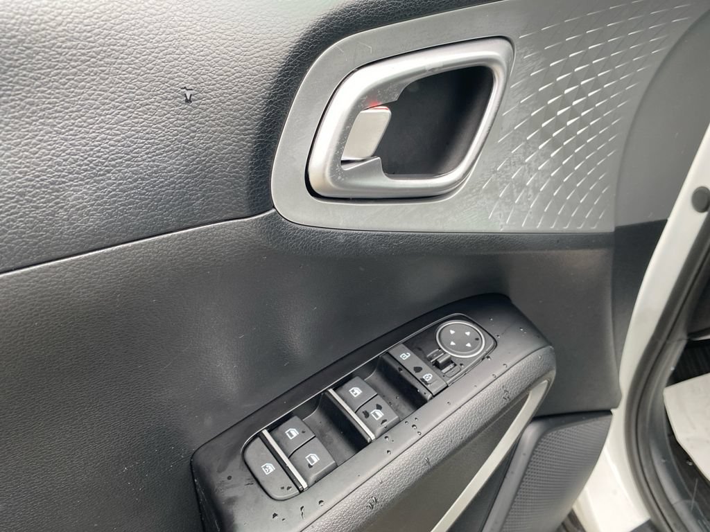 Certified 2024 Kia Soul LX FWD image 23