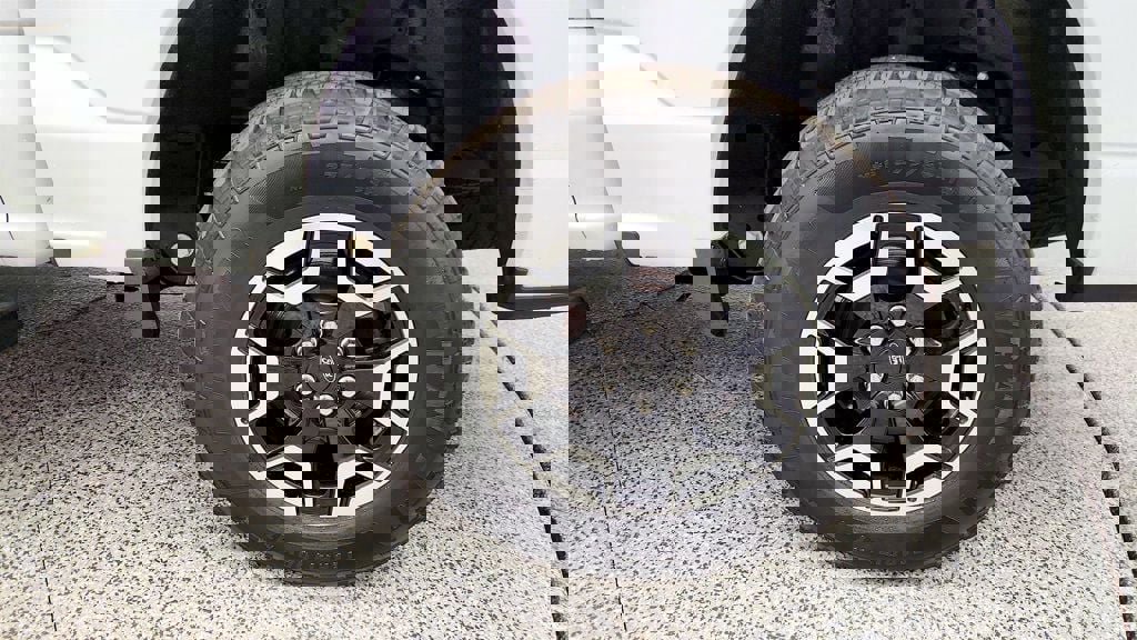 Used 2022 Ford F150 Lightning Pro AWD/4WD image 9