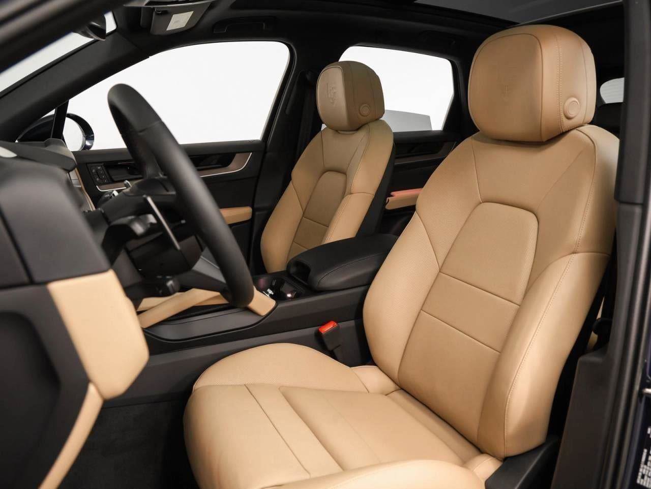 New 2025 Porsche Cayenne image 98