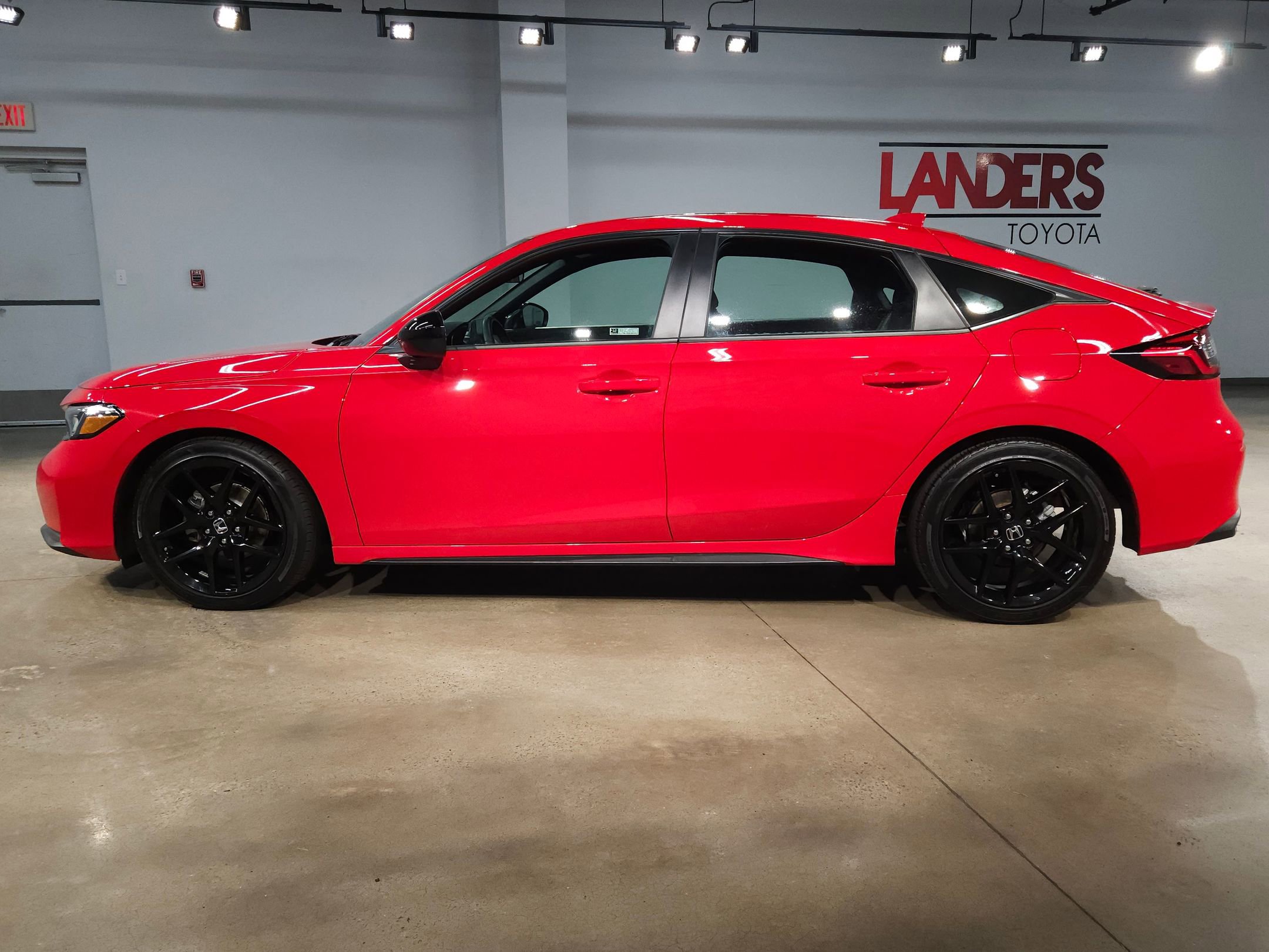 Used 2025 Honda Civic Sport image 4