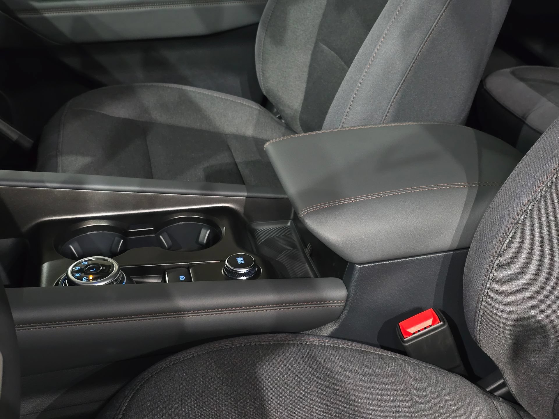 New 2026 Ford Explorer Active AWD/4WD image 33