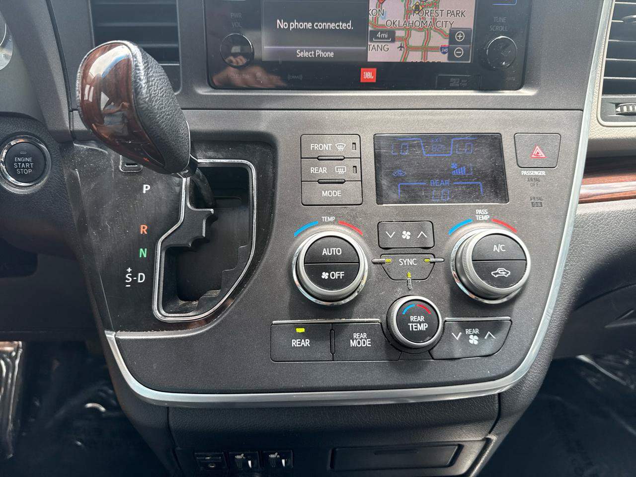 Used 2016 Toyota Sienna Limited Premium FWD image 21