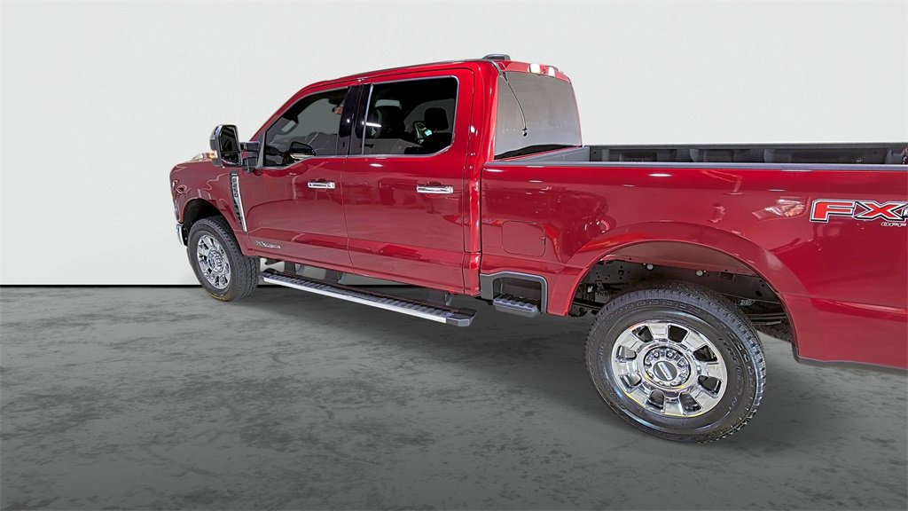 Used 2025 Ford F250 Lariat w/ Chrome Package image 2