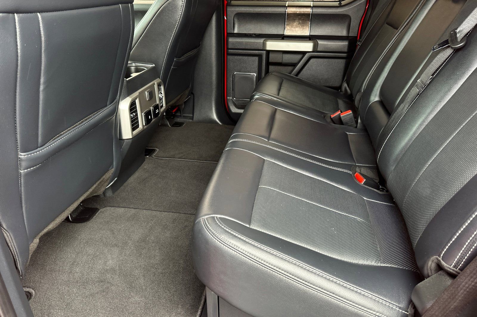 Used 2022 Ford F250 Lariat image 12
