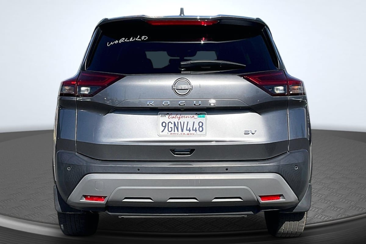 Used 2023 Nissan Rogue SV FWD image 4