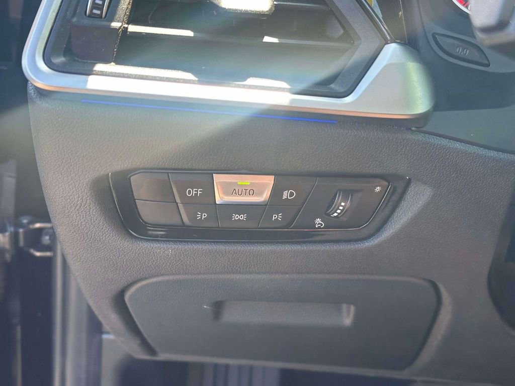 Used 2020 BMW 330i xDrive Sedan w/ Convenience Package AWD/4WD image 21