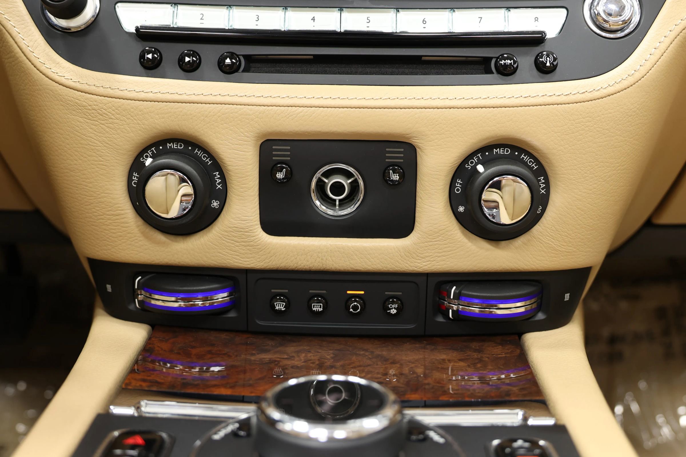 Used 2015 Rolls-Royce Ghost RWD image 37