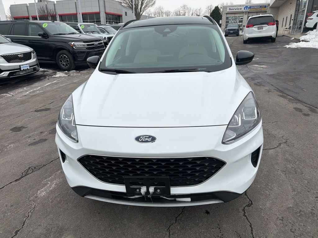 Used 2022 Ford Escape SE w/ Convenience Package image 2