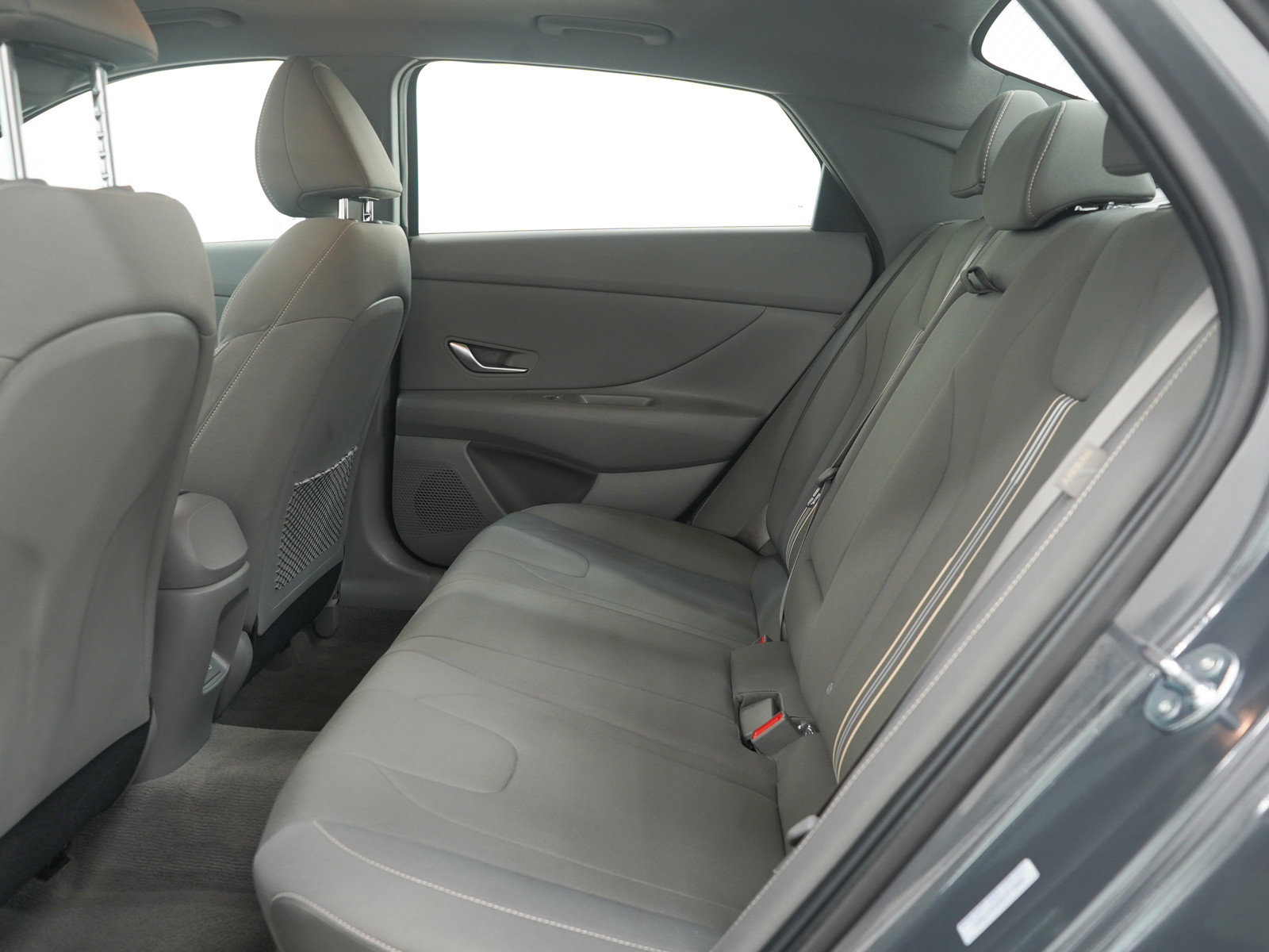 Used 2025 Hyundai Elantra SEL image 13