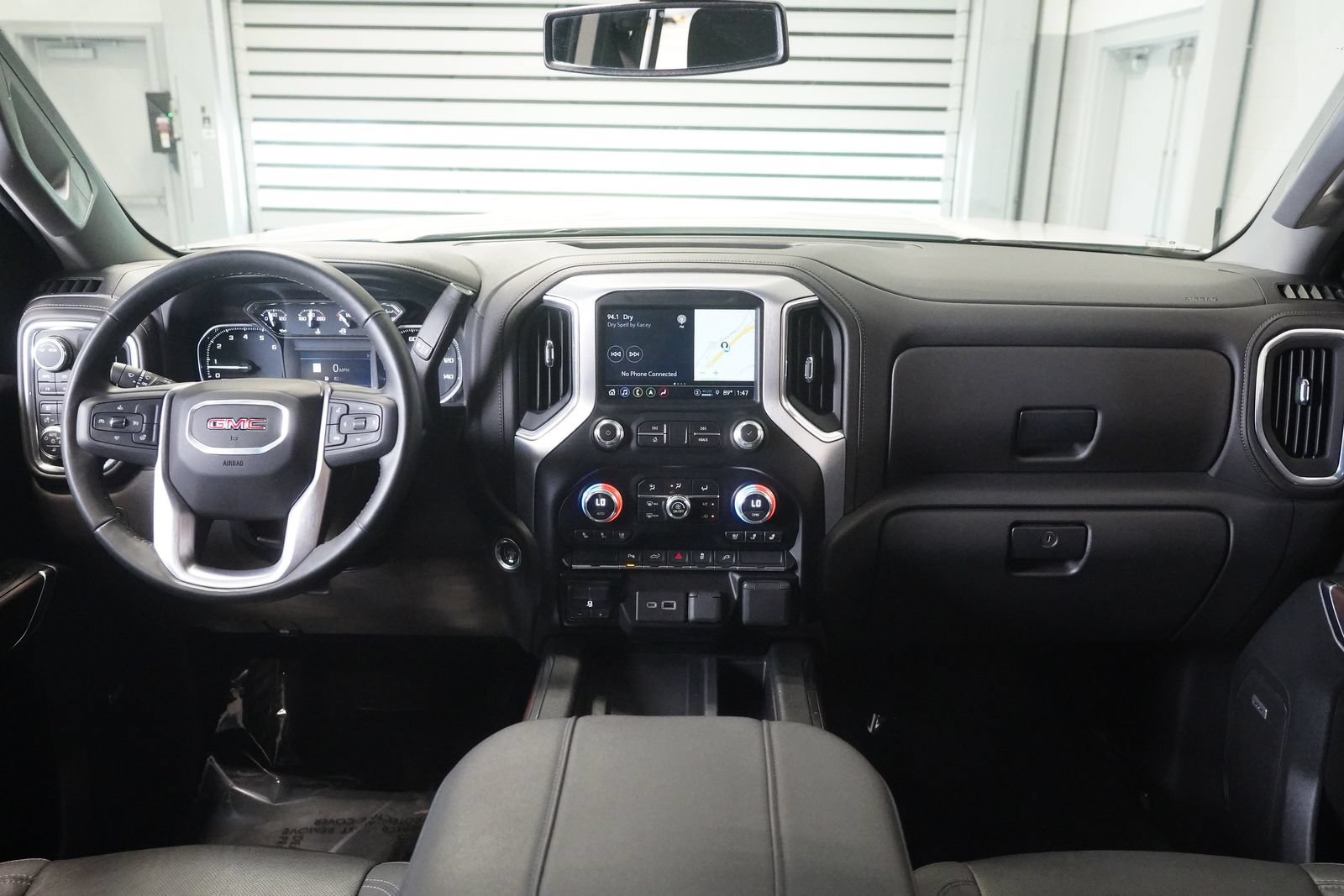 Used 2023 GMC Sierra 2500 SLT w/ SLT Preferred Package AWD/4WD image 14