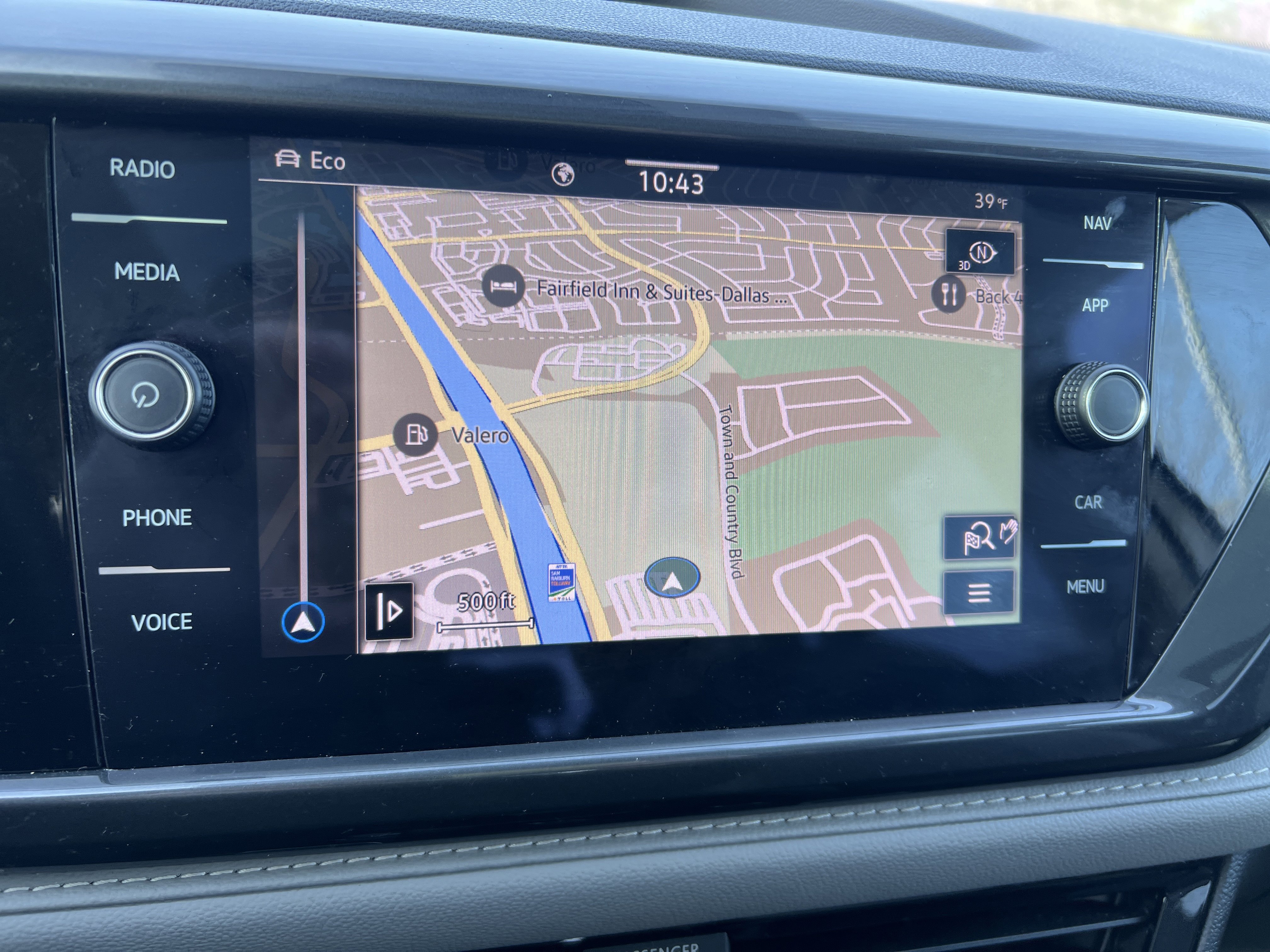 Certified 2023 Volkswagen Taos SEL image 23