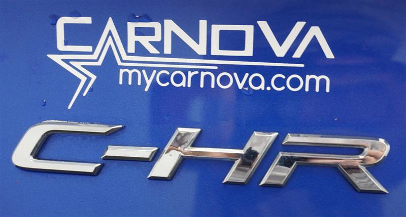 Used 2019 Toyota C-HR LE FWD image 31
