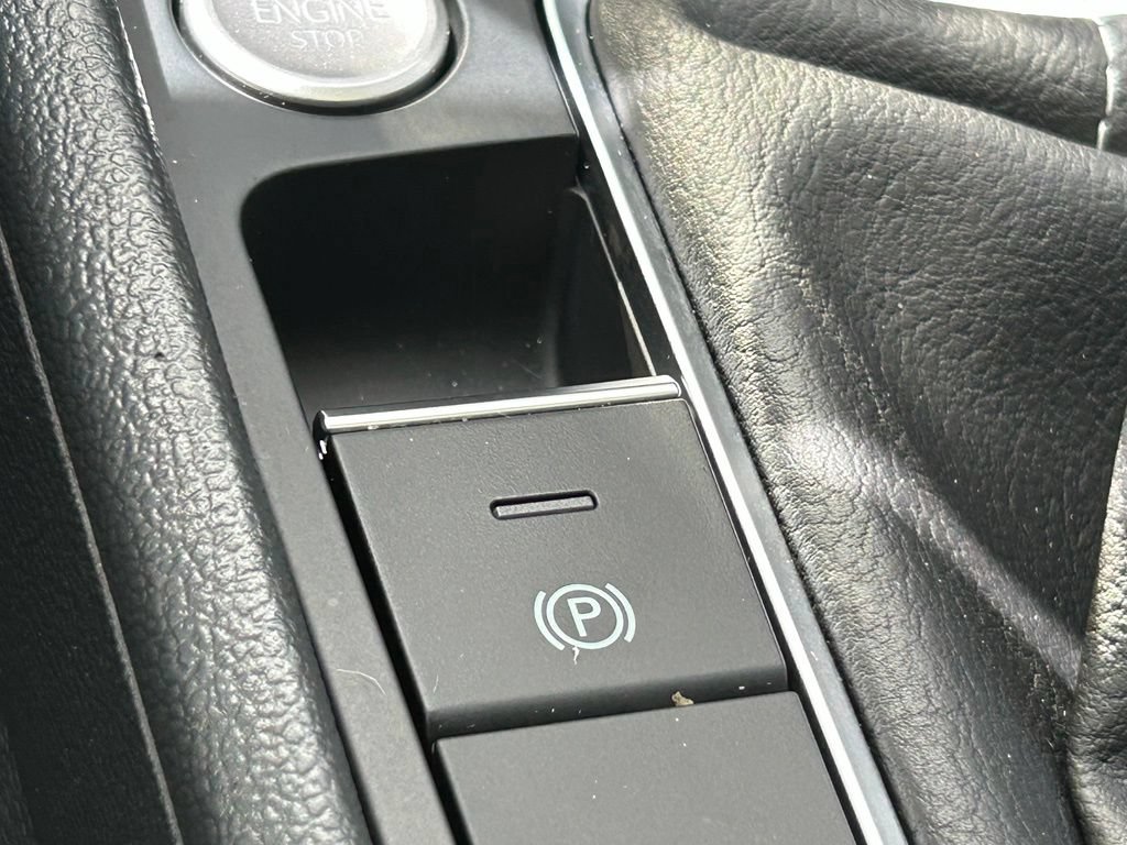 Used 2025 Volkswagen Jetta SEL FWD image 49