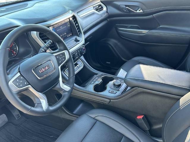 Used 2023 GMC Acadia SLT w/ Elevation Edition FWD image 6
