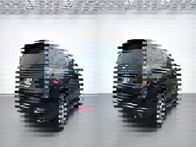 New 2026 Chevrolet Suburban Premier image 4