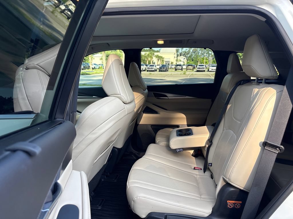 Certified 2023 INFINITI QX60 Luxe w/ Vision Package AWD/4WD image 23