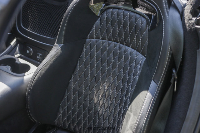 Used 2014 SRT Viper GTS w/ GTS Laguna Interior Package image 38