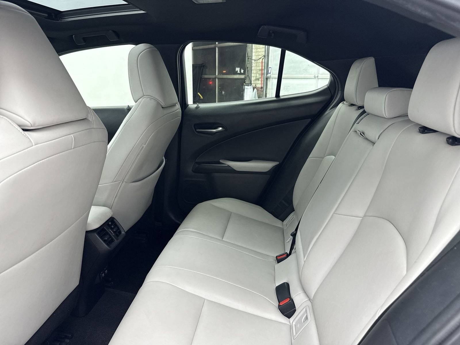 Used 2019 Lexus UX 200 w/ Premium Package image 30
