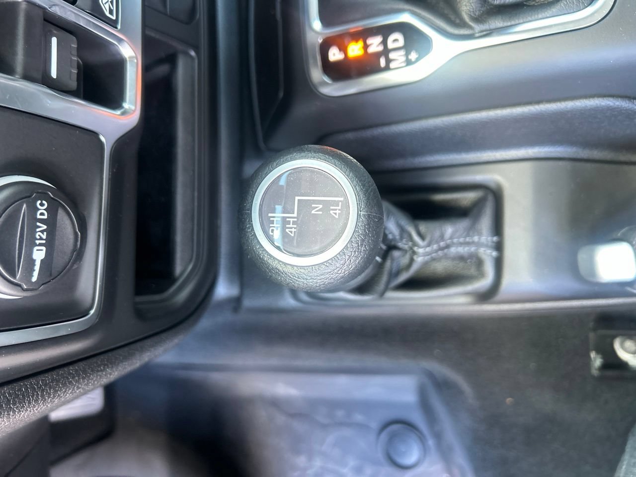 Used 2026 Jeep Gladiator Sport AWD/4WD image 25