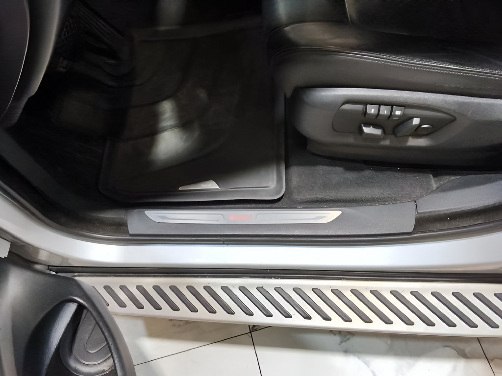 Used 2017 BMW X6 xDrive35i AWD/4WD image 12