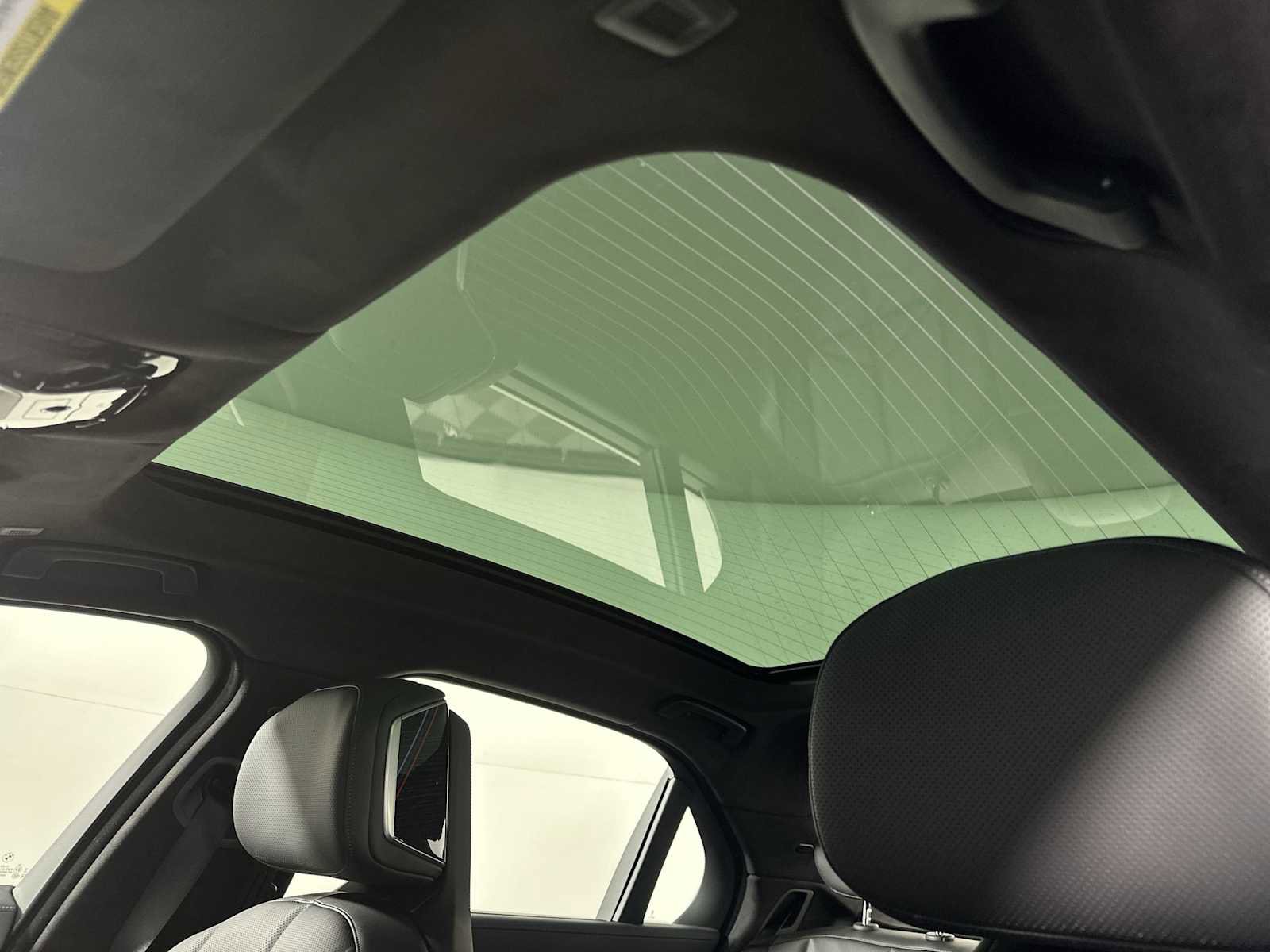 New 2026 BMW 740i xDrive w/ Premium Package image 18