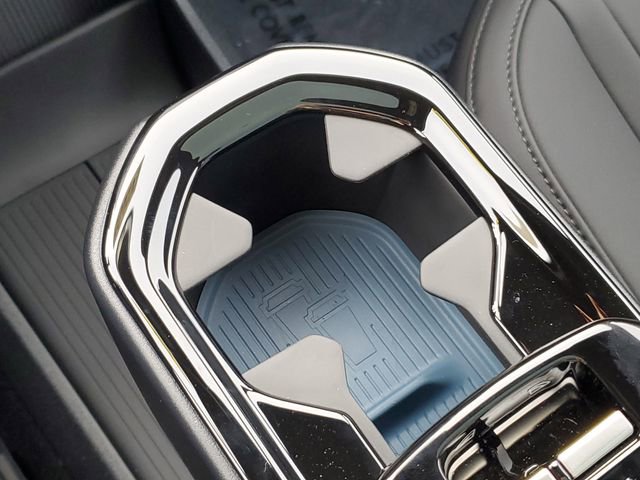 New 2026 Volvo EX30 Plus w/ Climate Package image 18