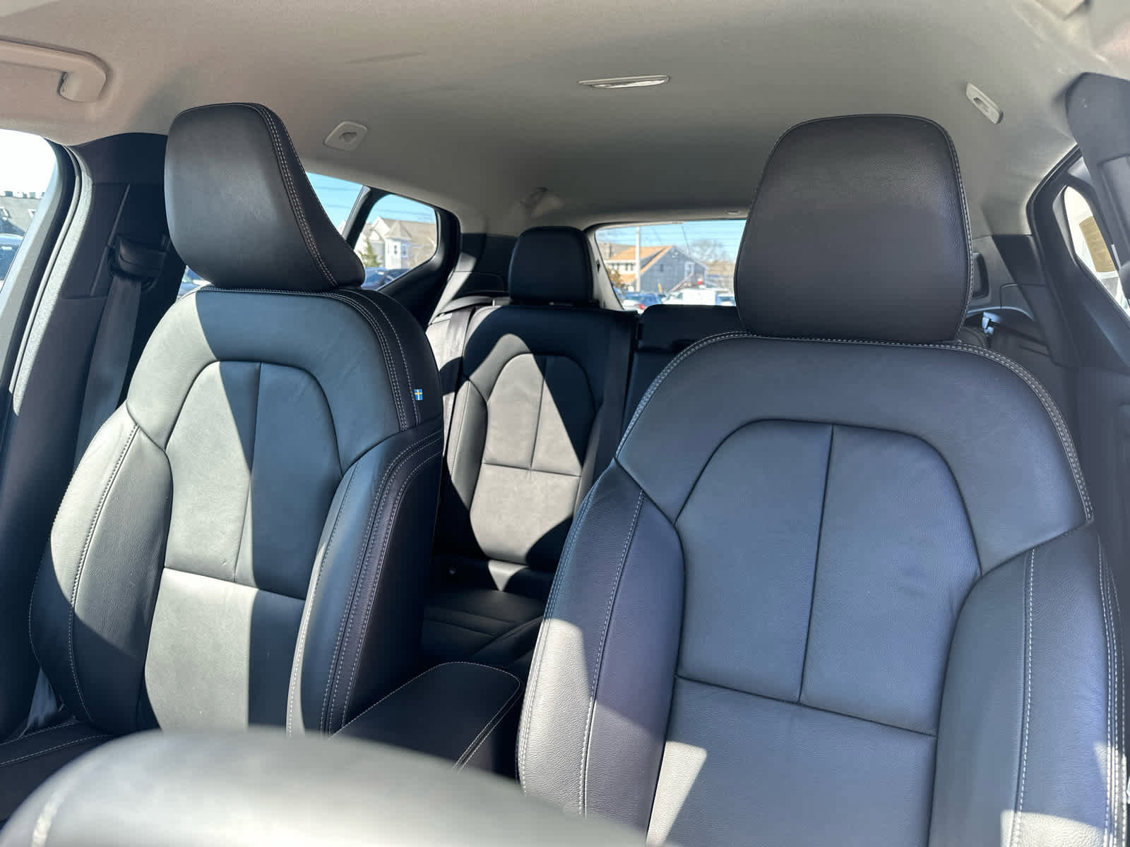 Certified 2023 Volvo XC40 B5 Core w/ Convenience Package image 14