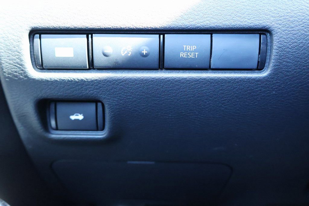 New 2025 Nissan Sentra SR image 15