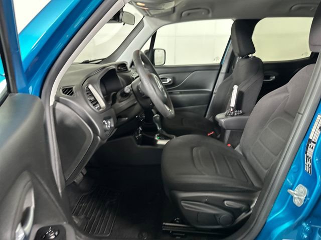 Used 2022 Jeep Renegade Latitude image 11