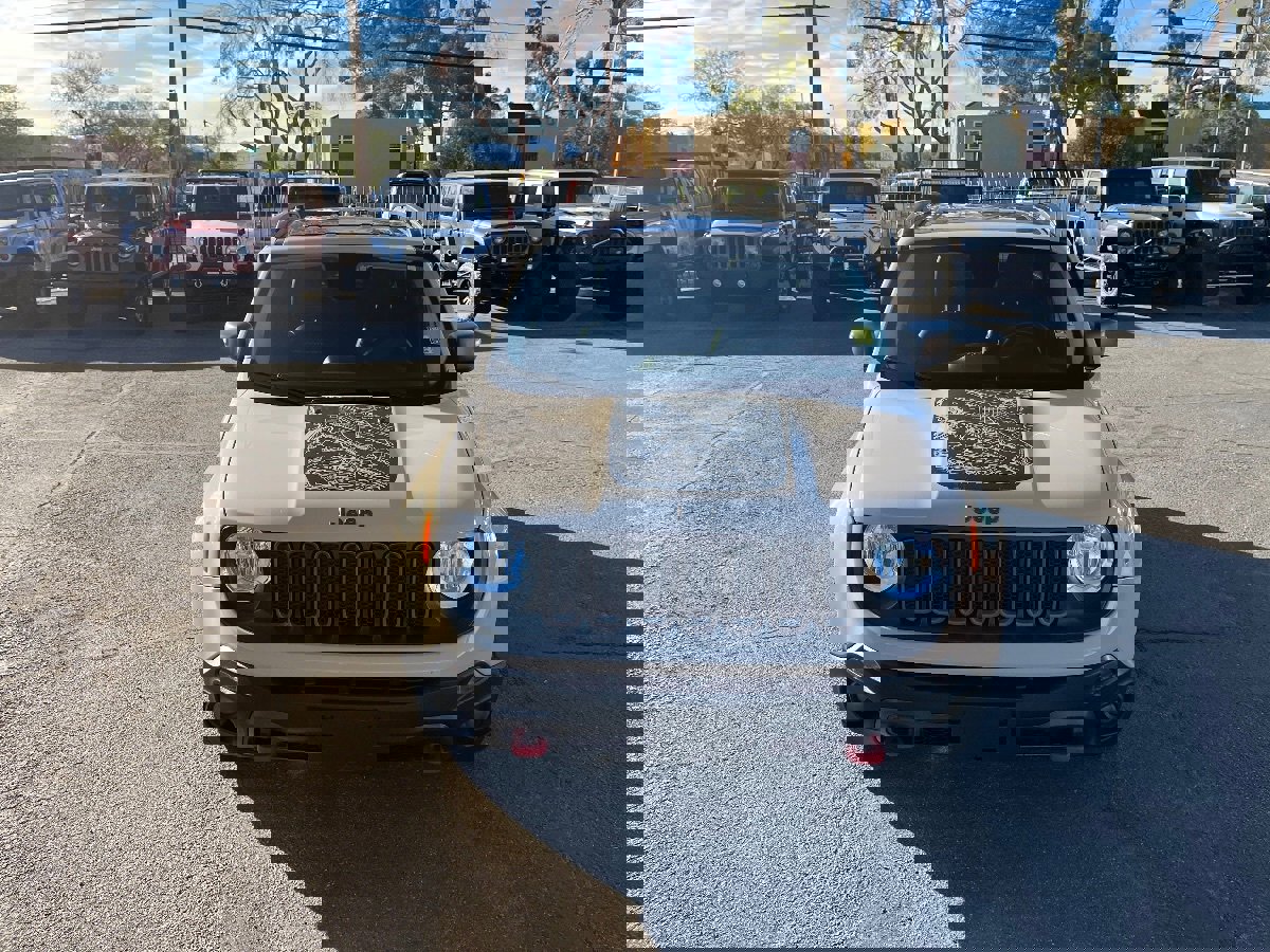 Used 2017 Jeep Renegade Trailhawk image 48