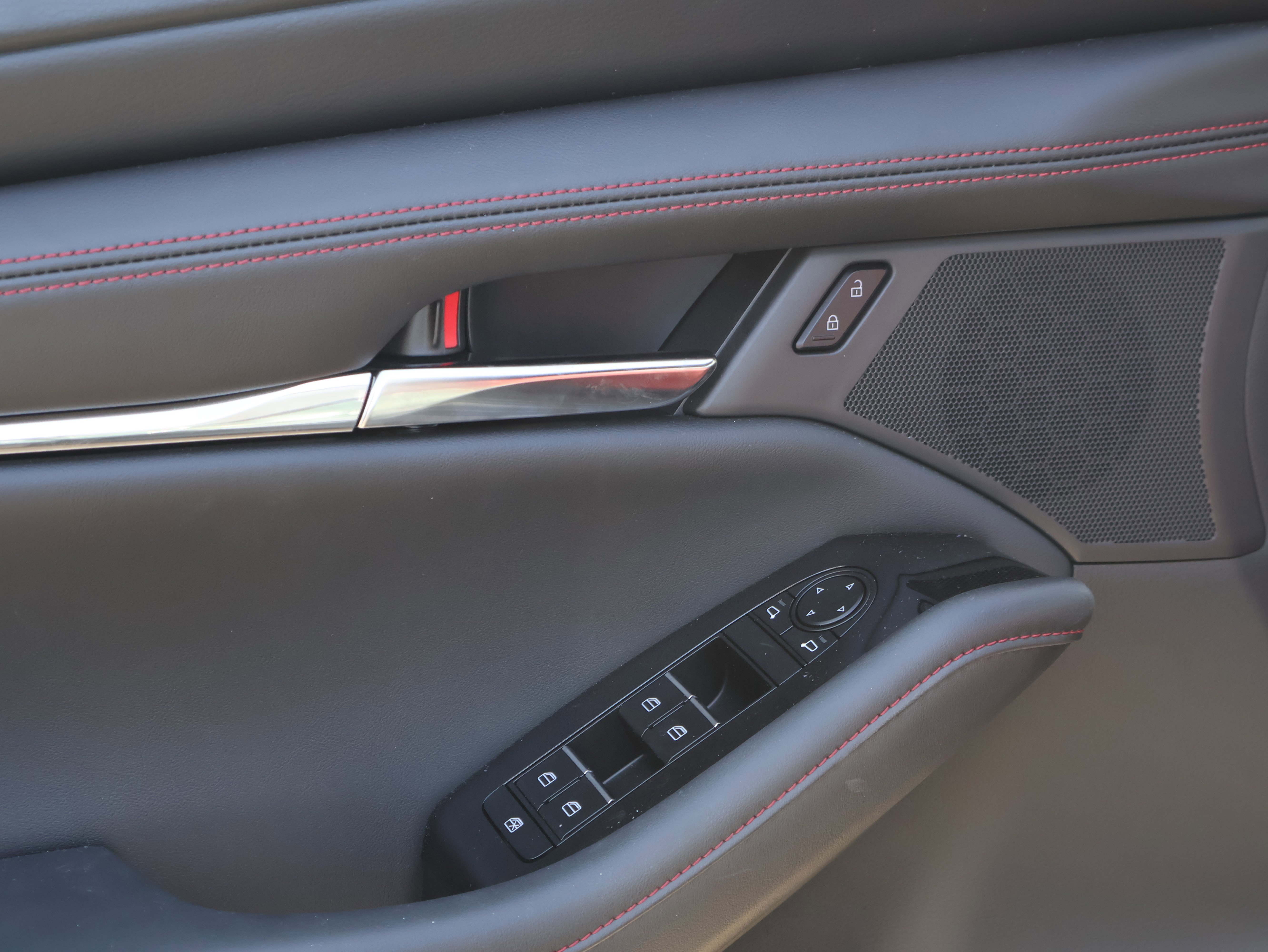 Certified 2025 MAZDA MAZDA3 Carbon image 23