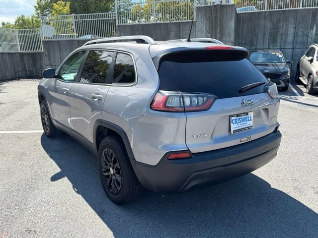 Used 2019 Jeep Cherokee Latitude Plus w/ Cold Weather Group AWD/4WD image 5