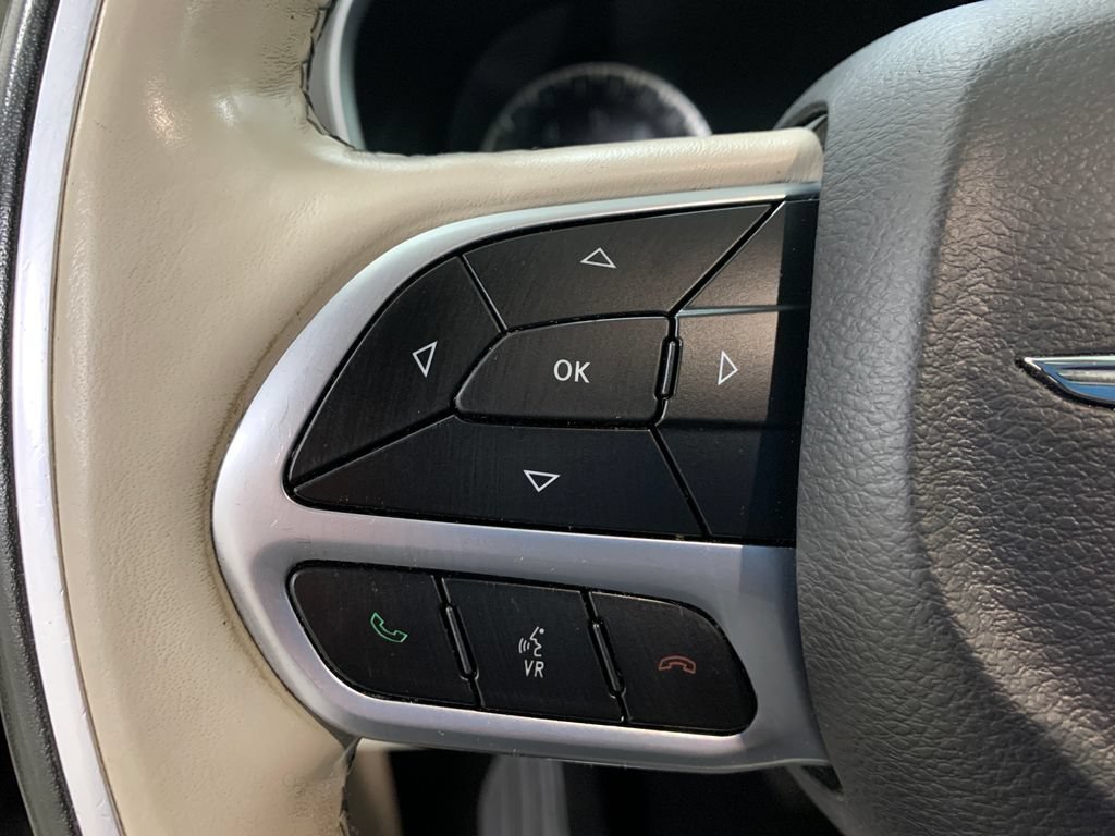 Used 2019 Chrysler Pacifica Limited FWD image 13