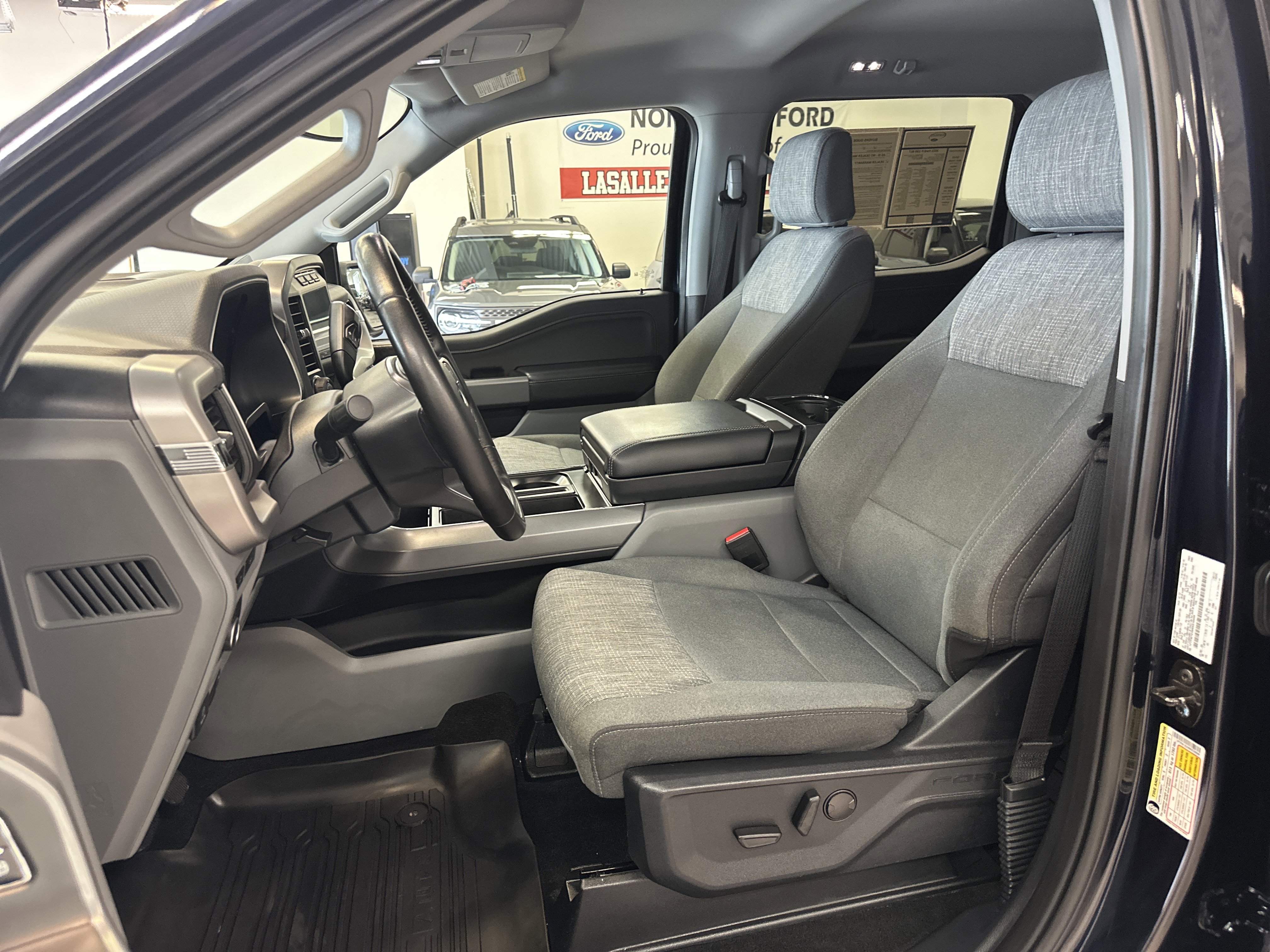 Used 2022 Ford F150 XLT w/ Equipment Group 302A High AWD/4WD image 4