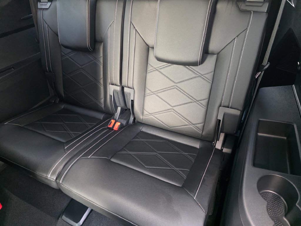 New 2026 Volkswagen Atlas SE FWD image 24