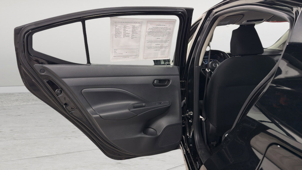 Used 2022 Nissan Versa S w/ Trunk Package image 32