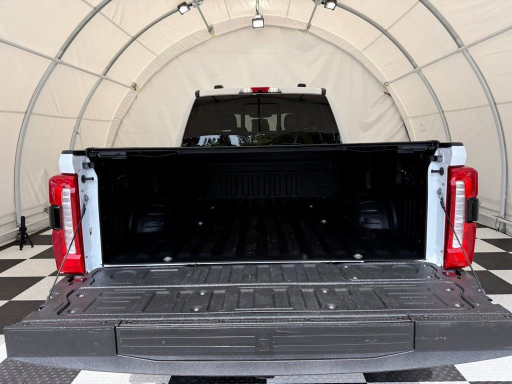 Used 2023 Ford F250 Lariat w/ FX4 Off-Road Package AWD/4WD image 4