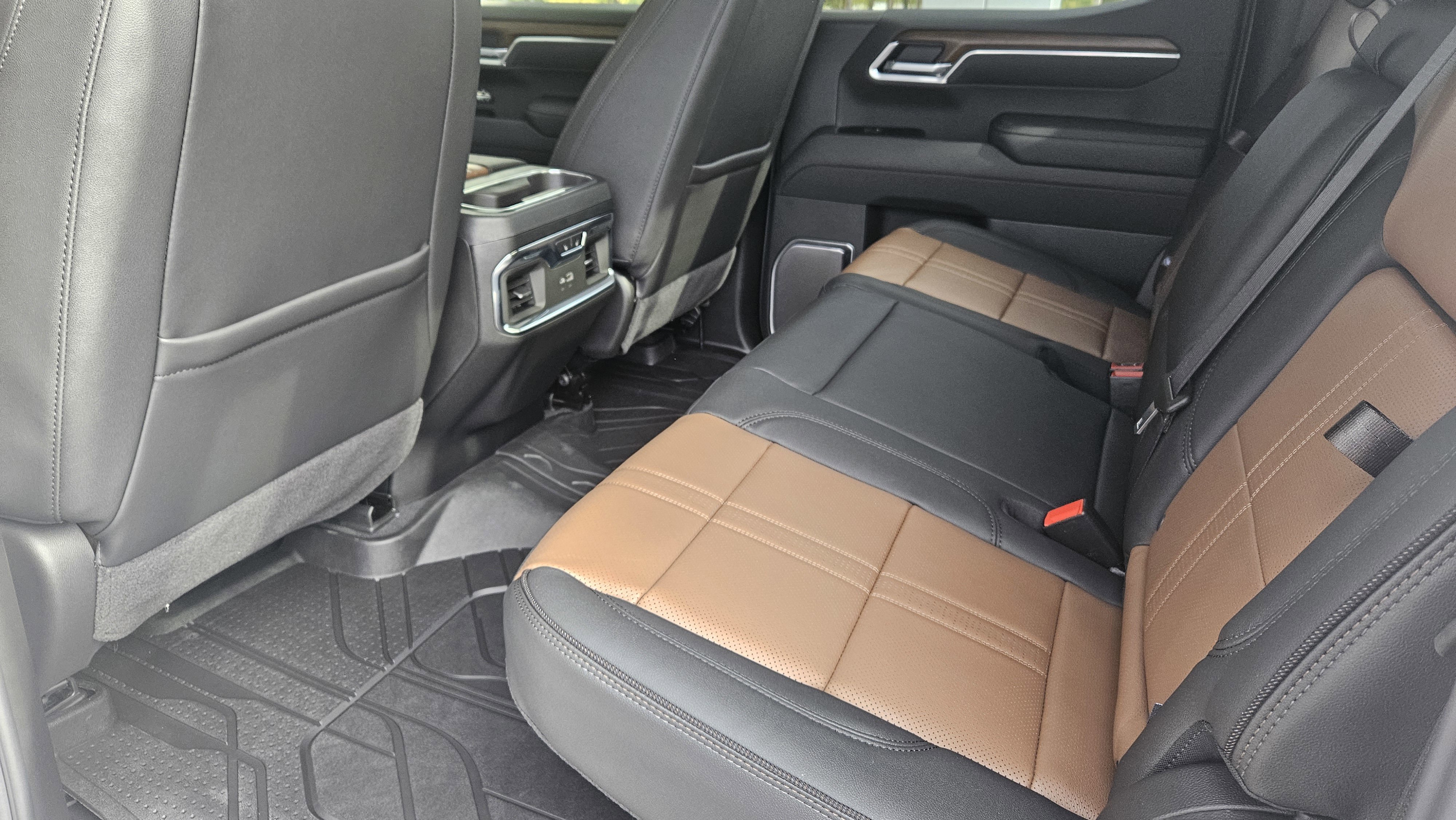 New 2026 Chevrolet Silverado 1500 High Country w/ Technology Package image 14