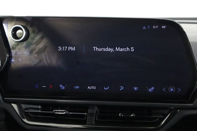 Used 2024 Chevrolet Equinox EV RS w/ LPO, Trailering Package image 27