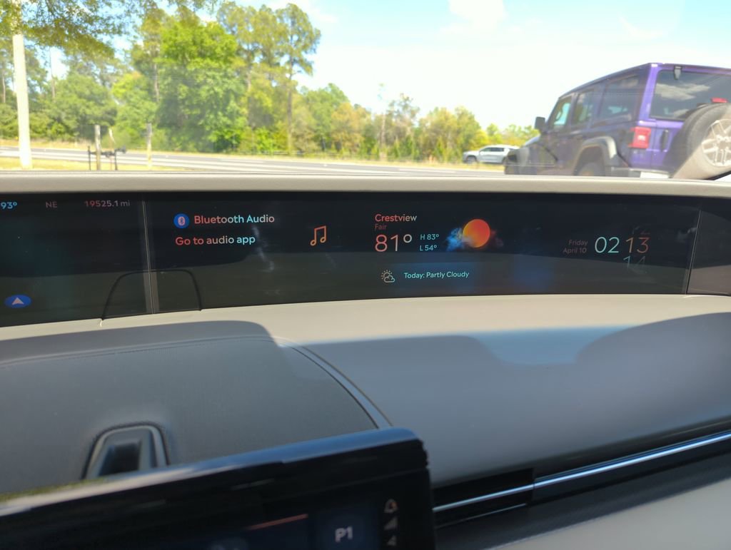 Used 2024 Lincoln Nautilus Premier image 23