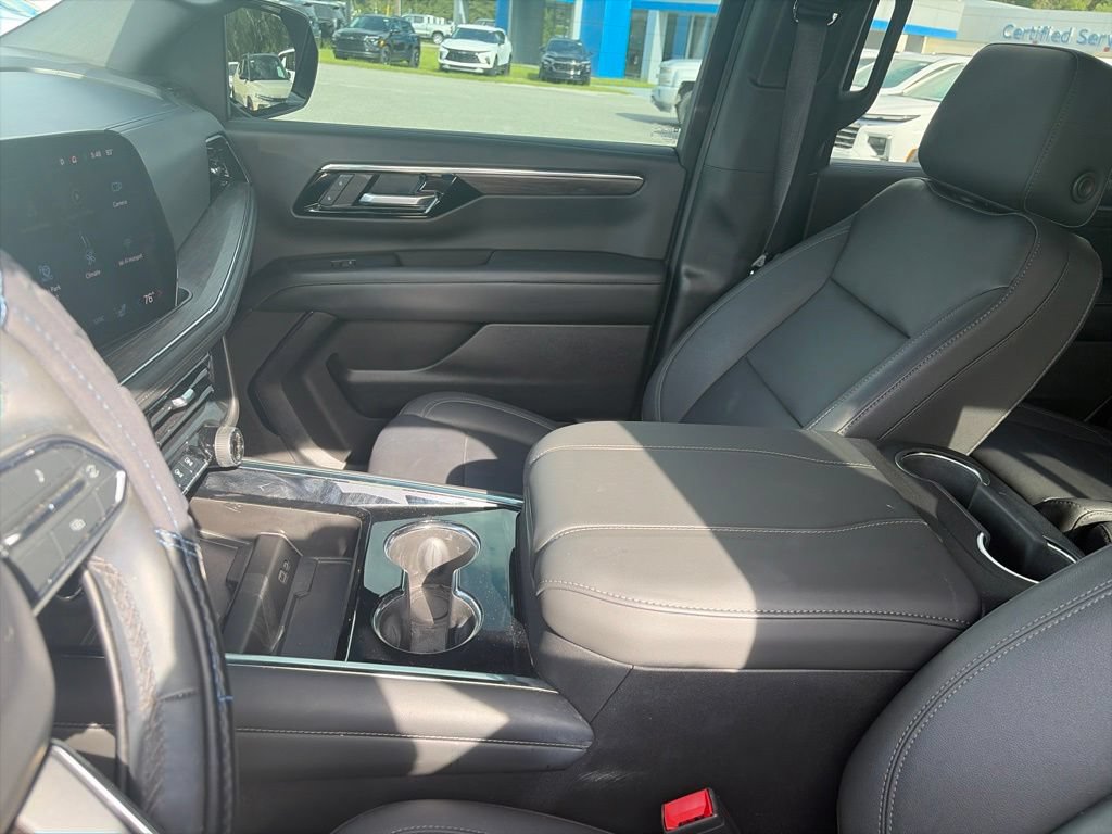 Used 2025 Chevrolet Tahoe LT RWD image 25